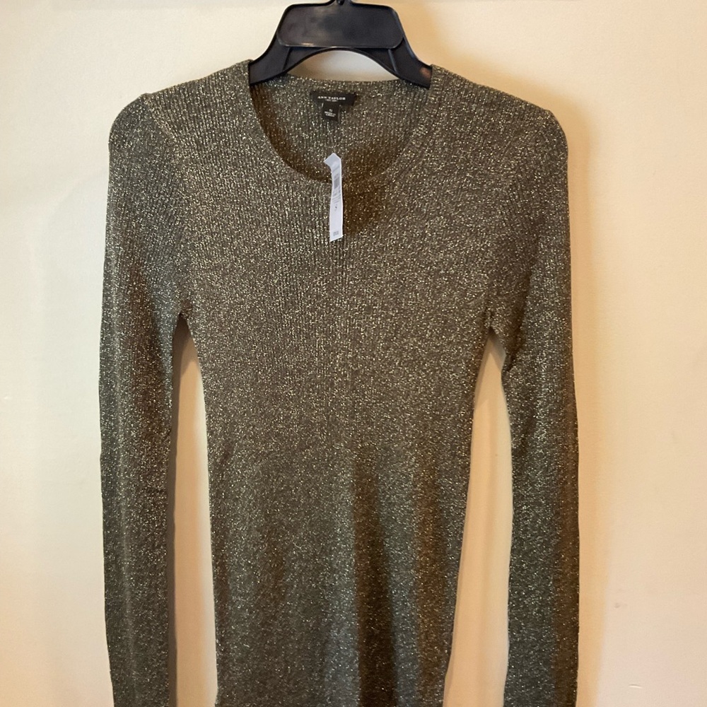 NWT new Ann Taylor shirt metallic gold and black. Small 2 4